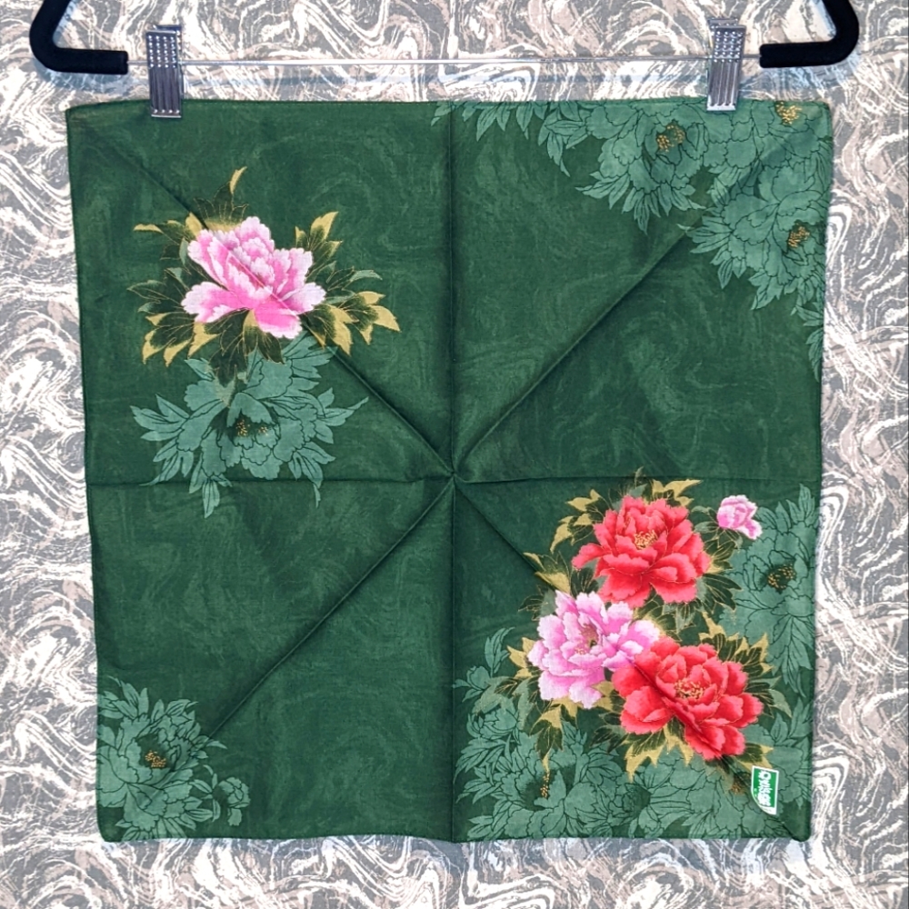 NWT Vintage Japanese Flower Handkerchief